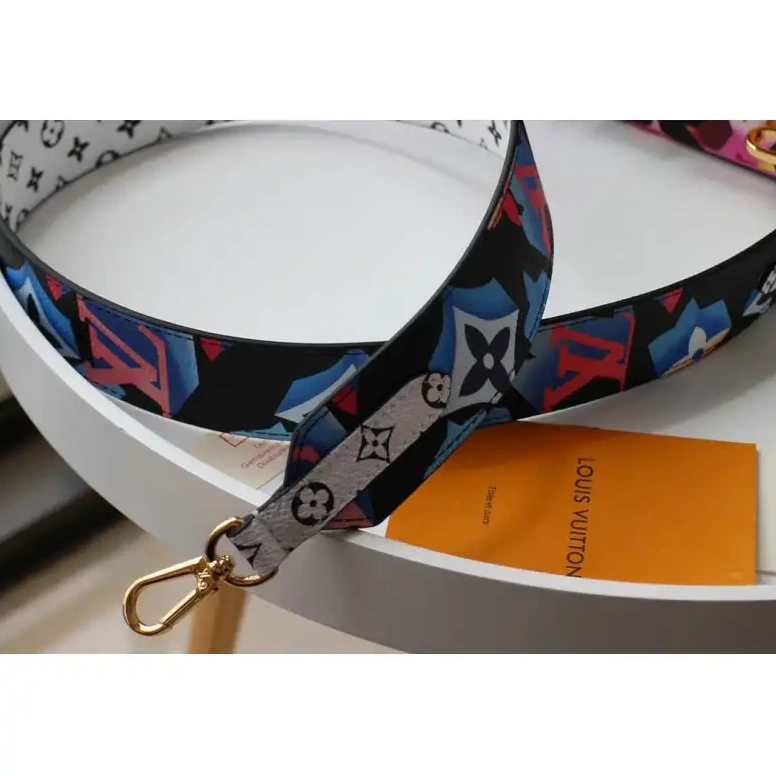 Brother Sam Yupoo Bags LV 205B570044 0822